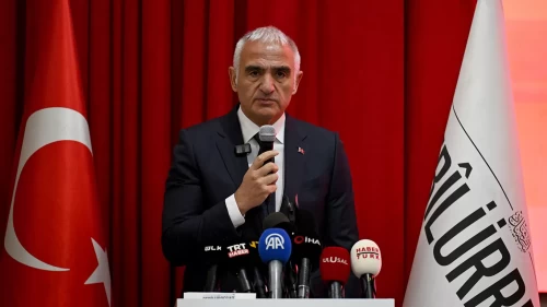 Bakan Ersoy, Mehmet Akif Ersoy'u anma programında konuştu