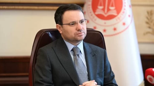 Adalet Bakanı Gürlek rakamları paylaştı: Yasaklı madde ve bahis çetelerine geçit yok!