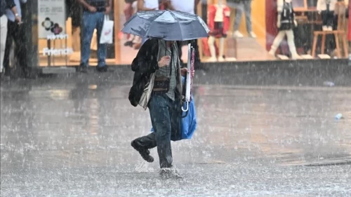 Pazar gününe dikkat! İçişleri Bakanlığı 8 il için sarı kodlu uyarı verdi