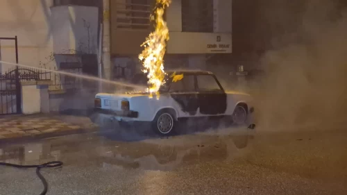 Eskişehir'de LPG'li araçta yangın paniği: Resmen küle döndü