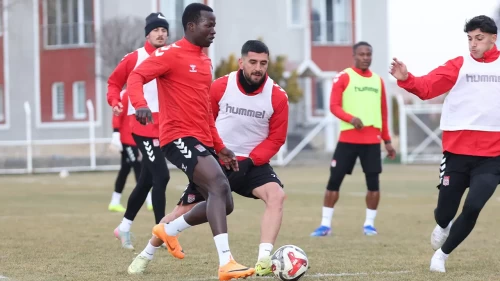 Sivasspor'dan üç isim için sakatlık açıklaması