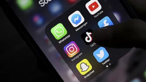 Fransız Senatosu, 15 yaşından küçüklere kısmen sosyal medya yasağı getiriyor