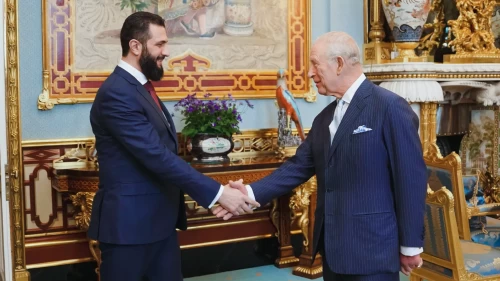 Suriye Lideri Ahmed eş-Şara Buckingham Sarayı’nda! Kralı III. Charles ile bir araya geldi
