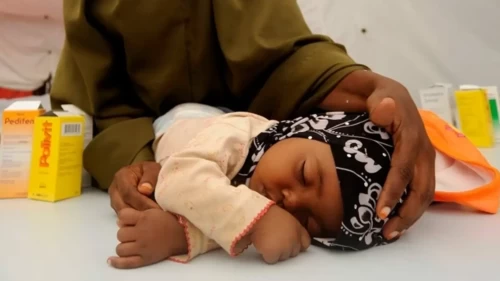 Nijerya'da kızamık salgını hızla can alıyor: Bölgeye acil sağlık ekipleri sevk edildi