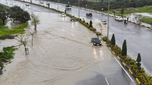 Kuvvetli yağış Antakya’yı vurdu! Eğitime 1 gün ara verildi
