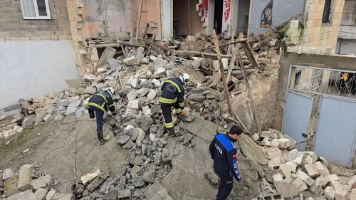 Gaziantep'te sağanak sonrası ev çöktü!