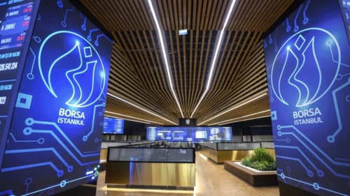 Borsa 13.700 sınırında! BIST 100 günü artışla tamamladı