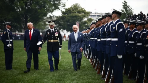 Trump, Kral Charles’ı kırmızı halıyla karşıladı: 'İngilizlerden daha yakın dostumuz yok!'
