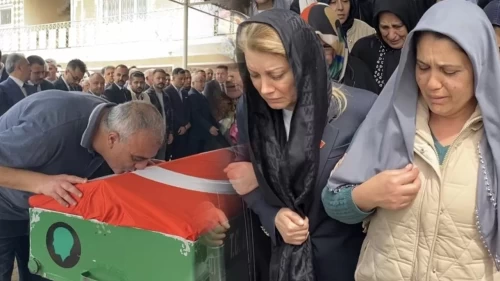 Saldırıda hayatını kaybeden öğrenci toprağa verildi!