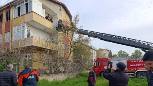 Evi ateşe verdi, babasını arayıp "evi yaktım gel" dedi