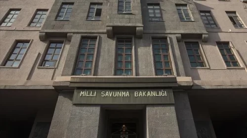 MSB'den gururlandıran paylaşım: Asker üniformalı çocuklardan 'Vatan Marşı'