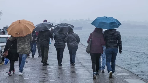 İstanbullular dikkat! AKOM Uyardı: İstanbul'a kış geri geliyor