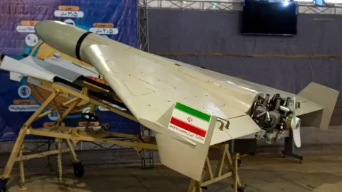 İran'dan ABD savaş gemilerine İHA saldırısı!