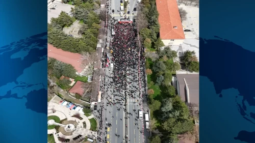 Özkan Yalım'ı ihraç etmekten korkan CHP, koca kentte birkaç yüz kişi topladı... Özgür Özel'den teşkilatlara fırça!
