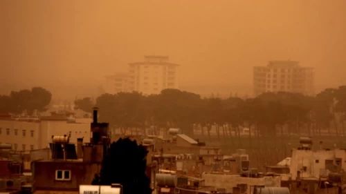 Meteoroloji uyardı: Kuzey Afrika'dan gelen toz taşınımı Türkiye'yi etkisi altına alacak!