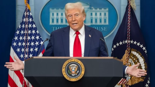 Trump'tan yeni tehdit: İran anlaşma yapana kadar Hürmüz Boğazı sıkıca kapatıldı