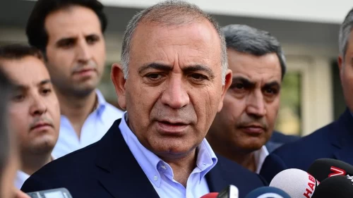 Gürsel Tekin, Mevzular Açık Mikrofon'da CHP'li gençlerle buluştu! "Direniriz" diyen gençlere, "Esenyurt'ta neden direnemediniz" diye sordu!