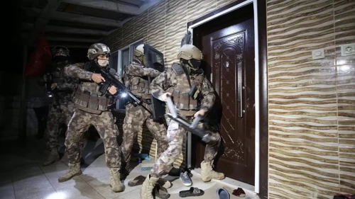 Zehir tacirlerine 5 ilde ağır darbe: 76 tutuklama