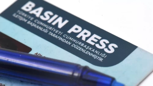 Gazetecilere kimlik kolaylığı