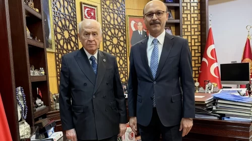 Talip Geylan'dan MHP Lideri Devlet Bahçeli’ye teşekkür ziyareti: ‘Öğretmenin itibarı kırmızı çizgimiz’
