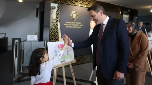Çocukların 'Enerji ve Madencilik' vizyonu bakanı hayran bıraktı