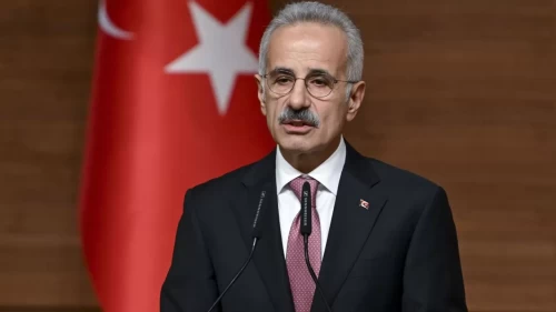 Türk sahipli 2 gemi Hürmüz Boğazı’ndan geçti