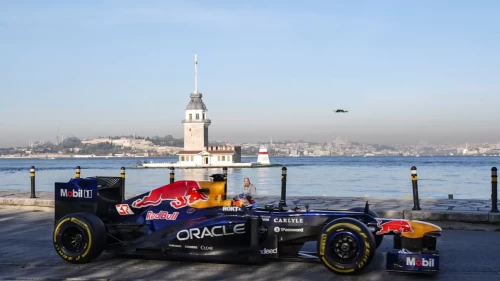 Formula 1 aracından İstanbul turu!