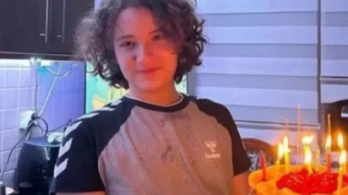 Aile fotoğrafındaki gizemli çocuk kim? İsa Aras Mersinli kardeşi var mı, kaç kardeş?