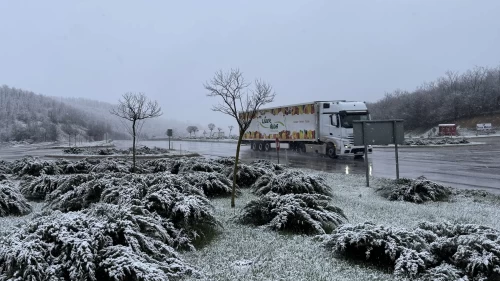 Samsun-Ankara kara yolunda kar yağışı etkisini sürdürüyor