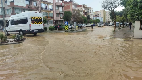 İzmir'in Ödemiş ilçesini sağanak vurdu!