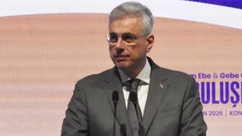 Sağlık Bakanı Memişoğlu müjdeyi Konya'dan verdi: Her gebeye bir ebe dönemi başlıyor!