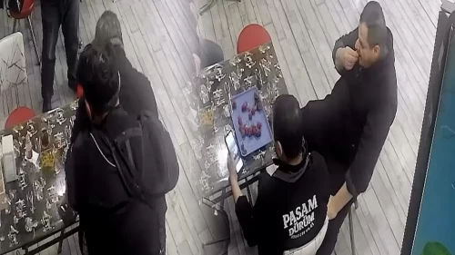 Boğazına çilek takılan ustayı kurye kurtardı