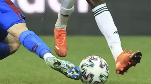 RAMS Başakşehir'in hedefi 5'te 5: Kasımpaşa karşısında kritik randevu