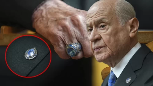 İşte MHP Lideri Devlet Bahçeli'nin yüzük ve rozetindeki sır: "Emrolunduğun gibi dosdoğru ol"