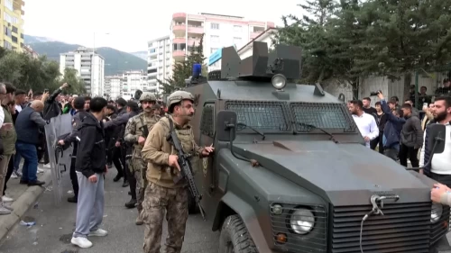 Okul saldırılarının ardından büyük operasyon: 83 gözaltı, yüzlerce hesaba engel!