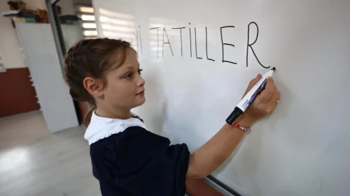 Veliler ve öğrenciler dikkat! 15 Nisan'da okullar tatil mi? İşte son durum