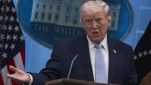 Trump'tan Hürmüz Boğazı tepkisi: 'İran bize şantaj yapamaz'