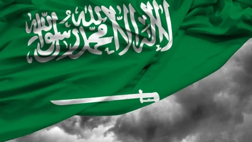 Suudi Arabistan semalarında hareketli saatler