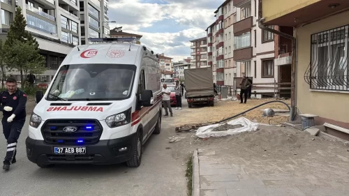 Üzerine tüp düşen işçi hayatını kaybetti