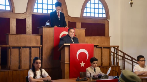 Tarihi atmosferde 23 Nisan coşkusu: Çocuk Meclisi 1. Meclis’in benzerinde toplandı