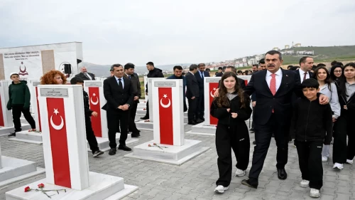Bakan Tekin şehitlikten ilan etti: "Bu provokasyonun hesabı sorulacak"