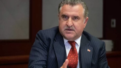 Bakan Bak, şampiyonluğa ulaşan Fenerbahçe Opet'i tebrik etti