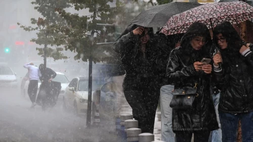 Meteoroloji'den sarı kodlu uyarı: Birçok ilde kuvvetli sağanak ve fırtına bekleniyor
