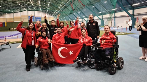 Finlandiya'da İstiklal Marşı'mızı dinletti: Öner Bozbıyık'tan altın madalya!