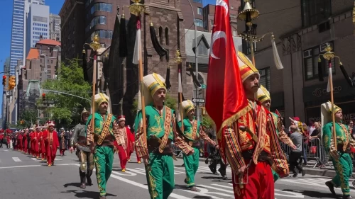 Manhattan kırmızı beyaza büründü! New York’ta Türk coşkusu