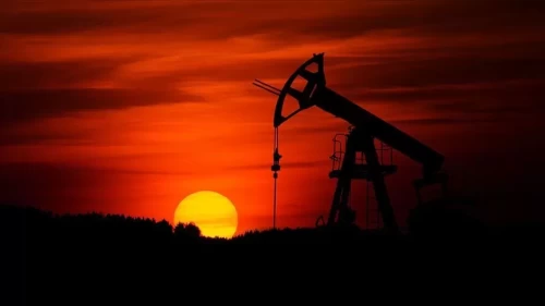 Brent petrolün varili 103 dolar seviyesine geriledi