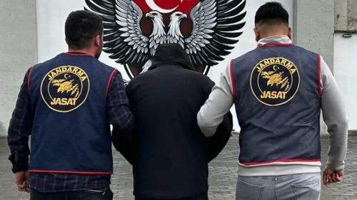Iğdır'da JASAT operasyonu: 15 yıl hapis cezası bulunan firari yakalandı