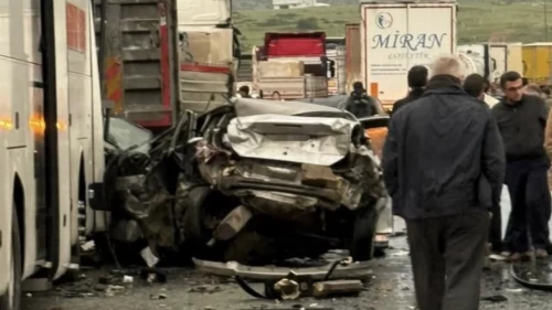 TAG Otoyolu’nda can pazarı: 13 araç birbirine girdi