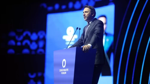 Bakan Bayraktar: 'Temiz enerjiye geçişte somut çözümler üreteceğiz'