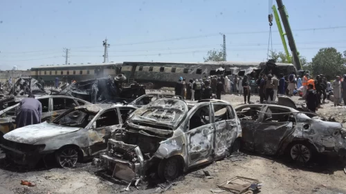 Pakistan kabusu yaşadı! Tren hattına bombalı saldırı: Çok sayıda yaralı var!